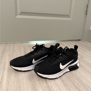 Nike Air Max Black Sneakers Women’s Size 6.5 Running Shoes